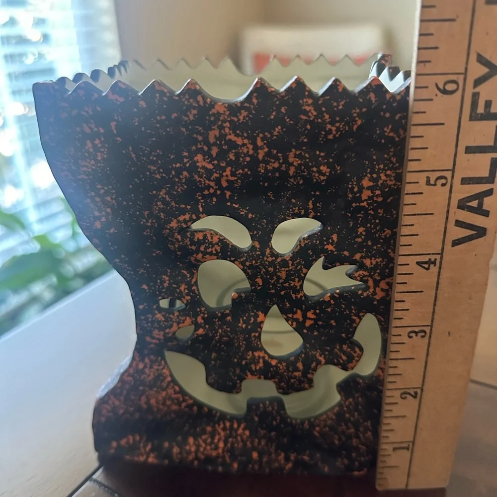 PartyLite Halloween Porcelain Jack-o-lantern Tea Light Luminary Holder